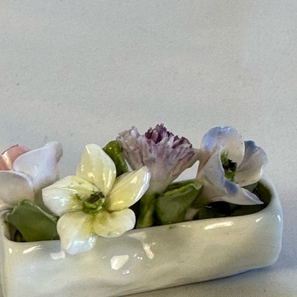 CoalPort Bone China of England Miniature Floral Boutique - set of 2 - Picture 8 of 15